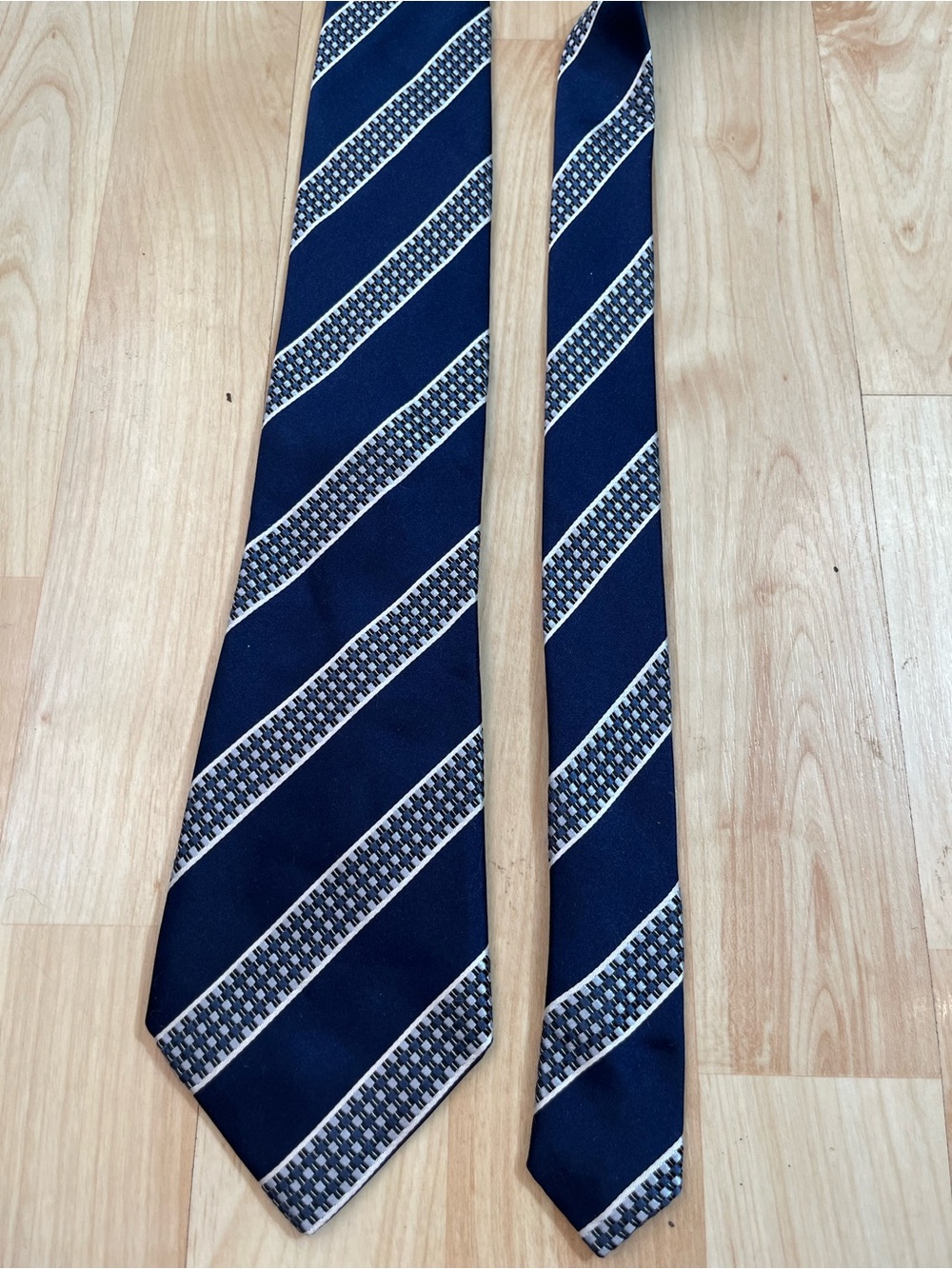 Donald J. Trump Signature Collection Blue Stripped Dot Men's Silk Textured Tie